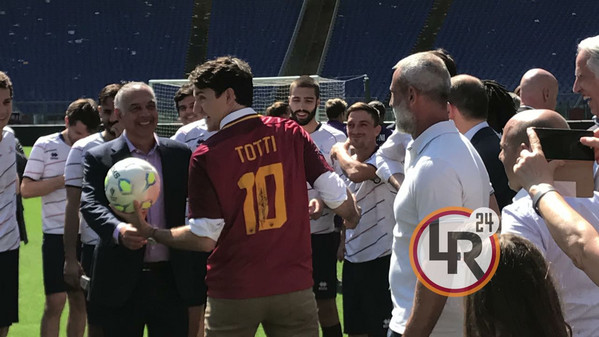 trudeau-maglia-totti