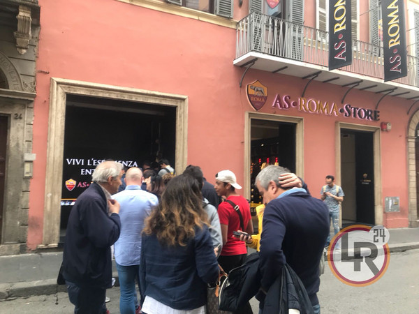 fila-roma-store-via-del-corso-roma-juve-1-07-05-2018