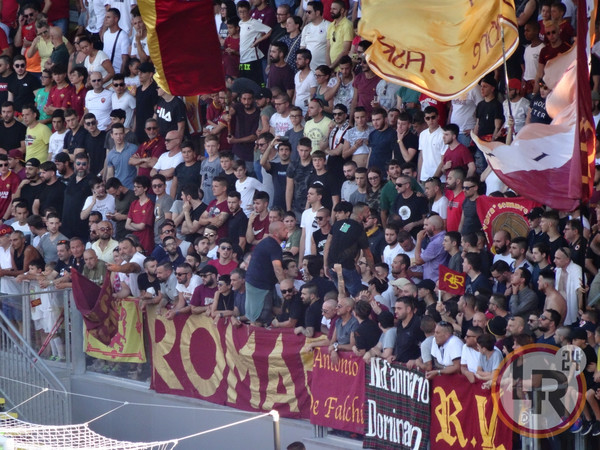 roma-avellino-curva-sud-stirpe-a-frosinone