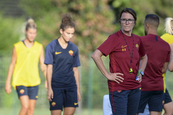 as-roma-allenamento-della-squadra-femminile-4