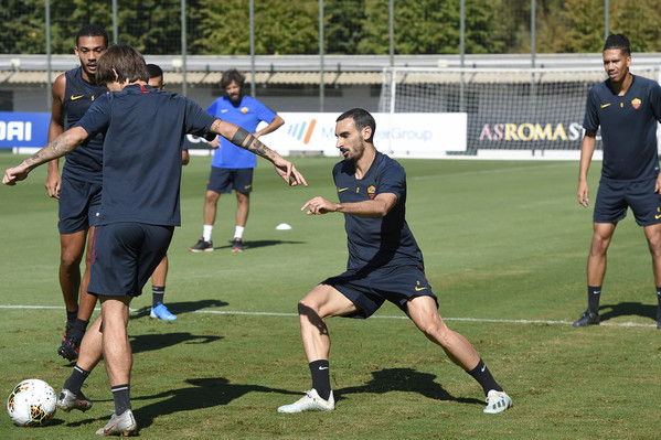 as-roma-sessione-di-allenamento-a-trigoria-39