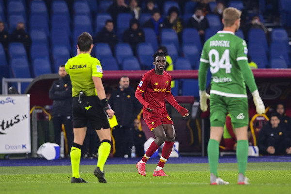 as-roma-v-spezia-calcio-serie-a-8