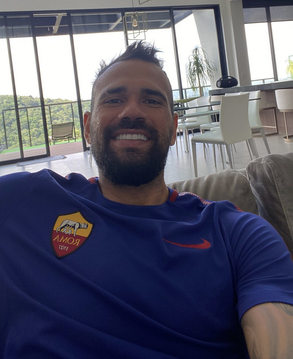 castan-twitter-2