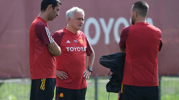 trigoria-mourinho-foti-rapetti-2