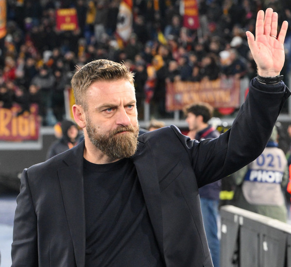 de-rossi-saluto-roma-verona