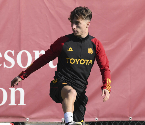 as-roma-training-session-863